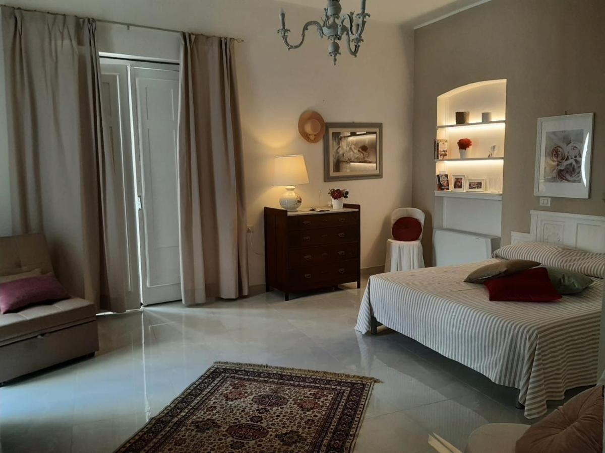 La Vie En Rose - Casa Vacanze Diamante Exterior photo